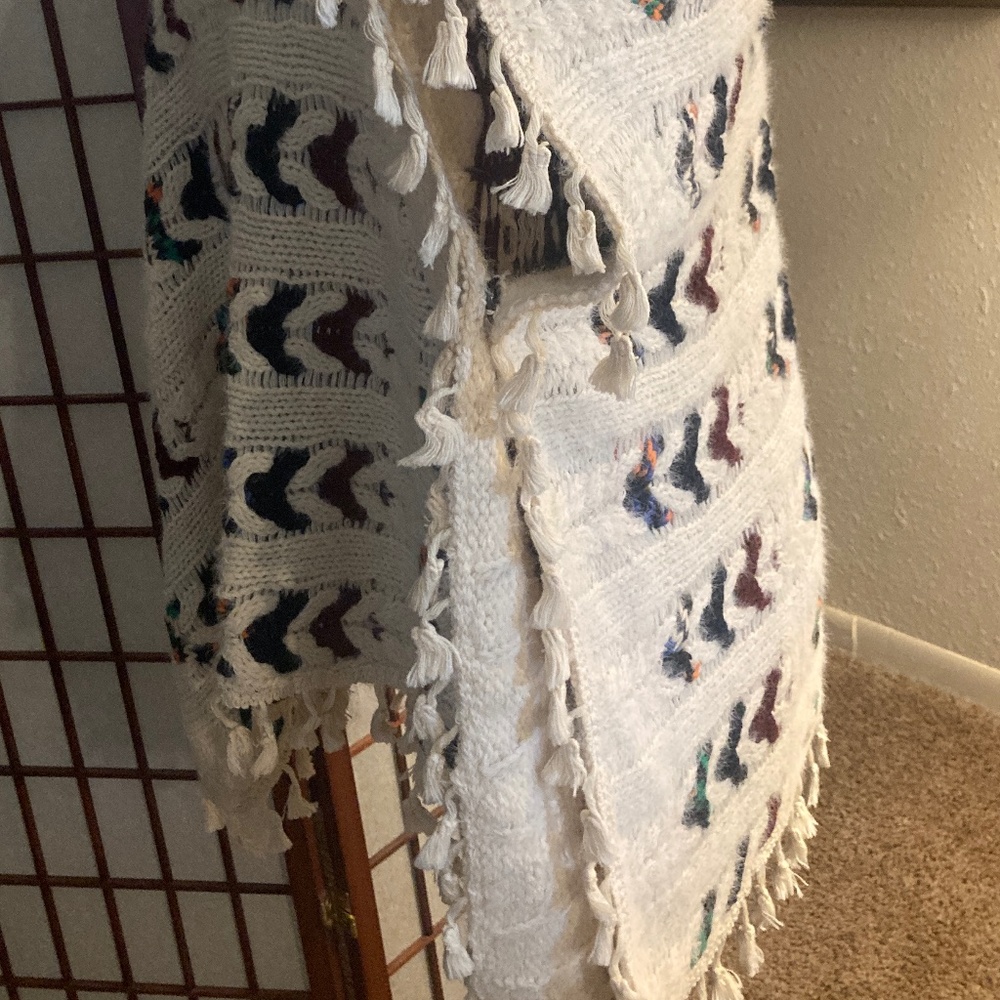 Thick Warm Sweater Poncho - Picture 6 of 10